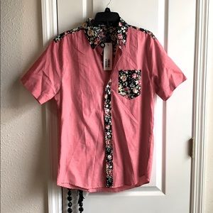 Size 38 men’s short sleeve button up